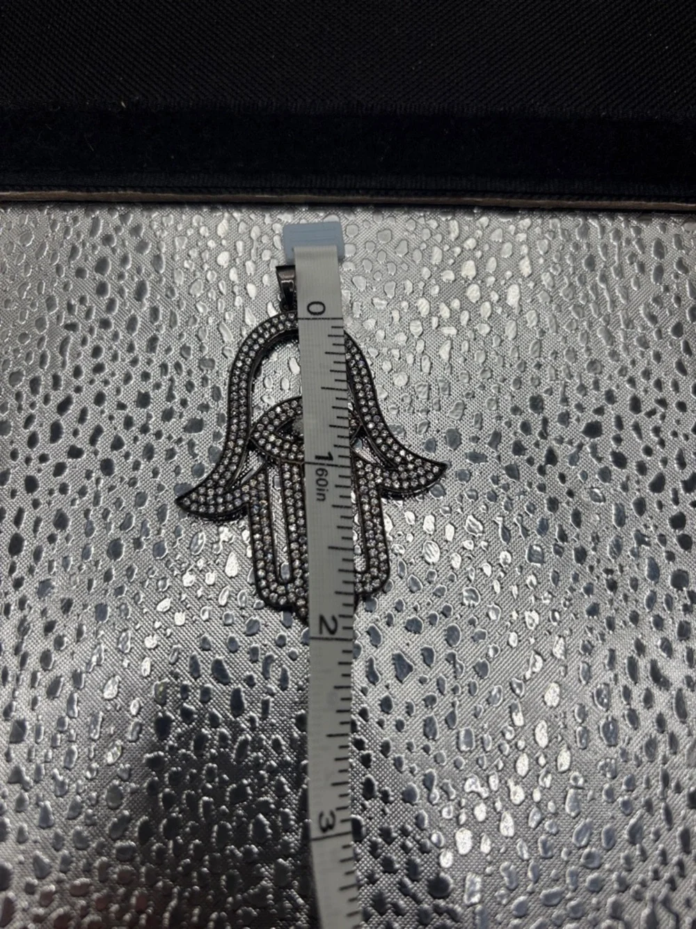 N/A sparkling hamsa